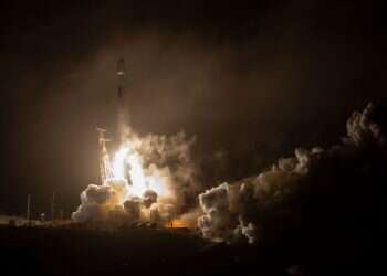 מגינים על האנושות: נאס"א שיגרה טיל שיסיט אסטרואיד ממסלולו