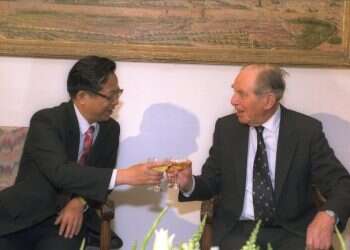 ישראל וסין נערכות לחגוג 30 שנות יחסים דיפלומטיים