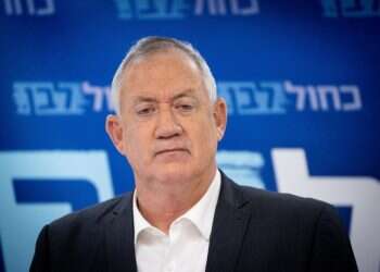 בני גנץ היה אמור להפוך לראש ממשלה היום. מה השתנה?