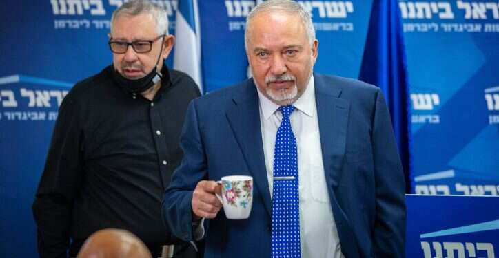 שר האוצר אביגדור ליברמן בכנסת. צילום: אוליבייה פיטוסי/פלאש90 שבוע הדין: בכנסת מתכוננים לפתיחת דיוני התקציב