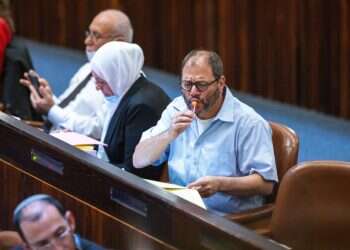 נגמרה החגיגה: יו"ר הכנסת אוסר על הכנסת מזון ומשקאות למליאה