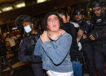 מכות אלה לעובר אורח והתעללות בעצירים: עדויות מהפגנות אהוביה סנדק