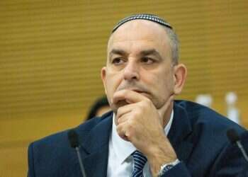 הם מפחדים: ראש העיר לוד מאשים את השופטים בחשש מערבים