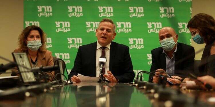 השר הורוביץ בישיבת סיעה מרצ. צילום: אורן בן חקון בדיקת עובדות: האם השר הורוביץ גינה את רצח אלי קיי "בפתח ישיבת הסיעה"?