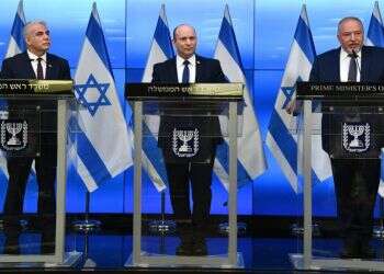 בנט במסיבת העיתונאים: "נקיים את הרוטציה, לפיד שותף וחבר"