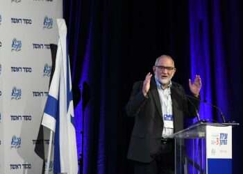 הרב פרופ' יצחק קראוס. צילום: שריה דיאמנט פרופ' יצחק קראוס בוועידת החינוך: איך מחזירים תלמידים מהזום לכיתה?