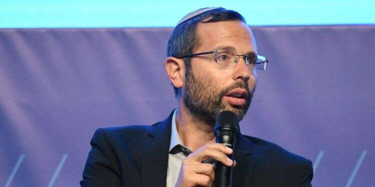 "הבעיה של מערכת החינוך היא שיש אחריות ואין סמכות"