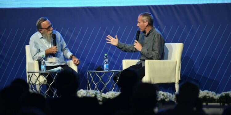 חילי טרופר בוועידת החינוך: "אני בעד שאנשי חינוך ידברו על פוליטיקה"