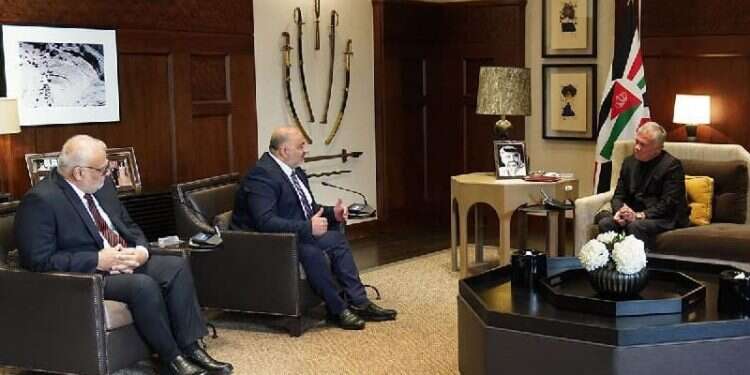 מנסור עבאס בביקור אצל עבדאללה מלך ירדן. צילום: סוכנות הידיעות הירדנית הרשמית ח"כ מנסור עבאס נפגש עם עבדאללה מלך ירדן בעמאן