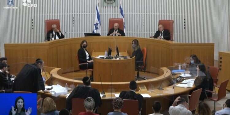 בג"ץ: המדינה תצטרך להסביר מדוע ביטול סבסוד המעונות לא יחל בשנה הבאה