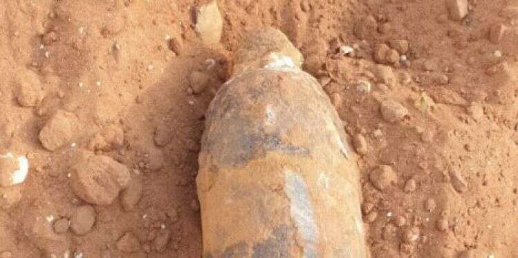 הפגז שאותר. צילום: דוברות המשטרה פגז ממלחמת העולם הראשונה התגלה באתר בניה