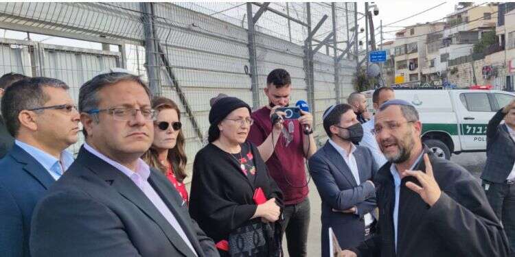 חברי הציונות הדתית במעלה הזיתים. צילולם: דוברות המפלגה "דורשים ביטחון לתושבי מעלה הזיתים"