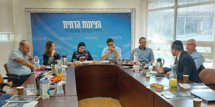 עמיחי שיקלי בכנס. צילום: עד כאן ח"כ שיקלי בכנס חירום בכנסת: "לעיתים נראה שהמנהל האזרחי הוא מהאו"ם"