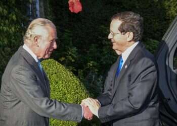 פגישה אישית: הנשיא הרצוג ביקר את יורש העצר הבריטי