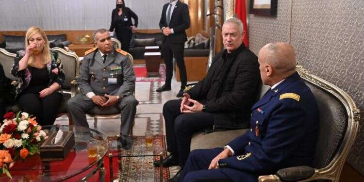 שר הביטחון במרוקו. צילום: אריאל חרמוני ביקור שר הביטחון במרוקו: חתימה על הסכם היסטורי ומפגש עם יחידת הצנחנים המרוקאית