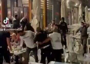 עובדי מסעדת "הזקן והים" ביפו תקפו באלימות שוטרים
