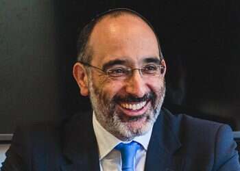 הרב הראשי של דרום אפריקה: "אל תסגרו את מדינת ישראל בפנינו"