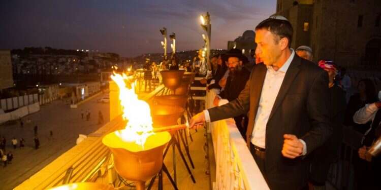 השר כהנא בכותל: "שום נס לא יעזור לנו אם לא נהיה מאוחדים"