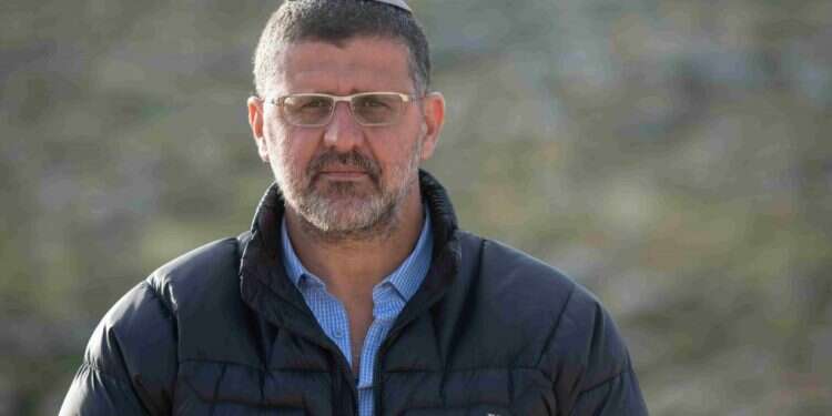 צבא הדחפורים של הרש"פ משתלט במהירות על יהודה ושומרון