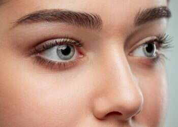 איך להבליט את העיניים כחלק מאיפור פנים?