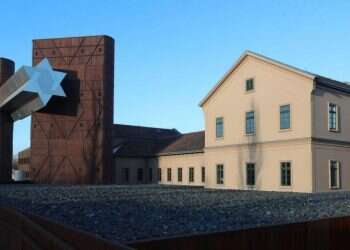 בזמן שמוזיאון השואה שומם, בבודפשט מתעמתים על אחריות וזיכרון