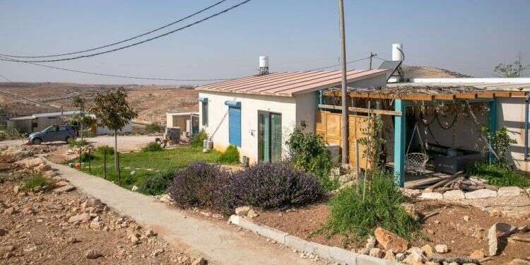 תושבי אביגיל משוכנעים שההתפרעויות בשער יישובם הם חלק מתוכנית