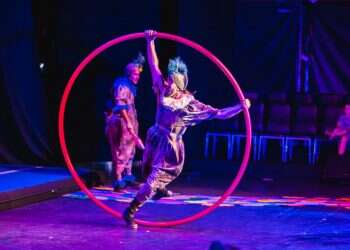 בן המלך והקרקס. צילום: יעל האיתן מה תעשו בחנוכה עם הילדים? טוב ששאלתם!