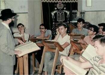 בין אב לביתו: ממה מורכבת חסידות ארץ ישראל?