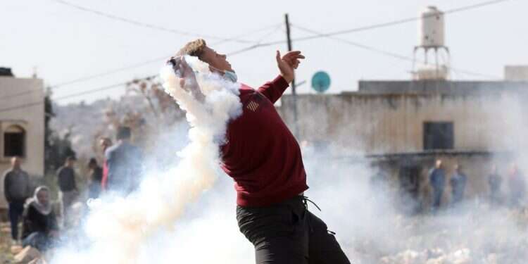 אין חוק ואין סדר: החמושים ברחובות הרשות משתוללים ללא הפרעה