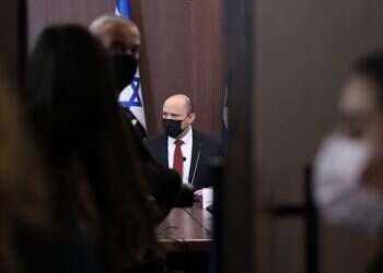 ארבע שעות גורליות: מאחורי ההחלטה לחסן במנה רביעית