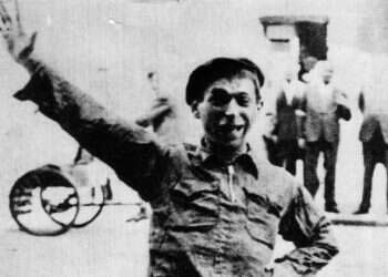 העולם עצוב, אז צוחקים