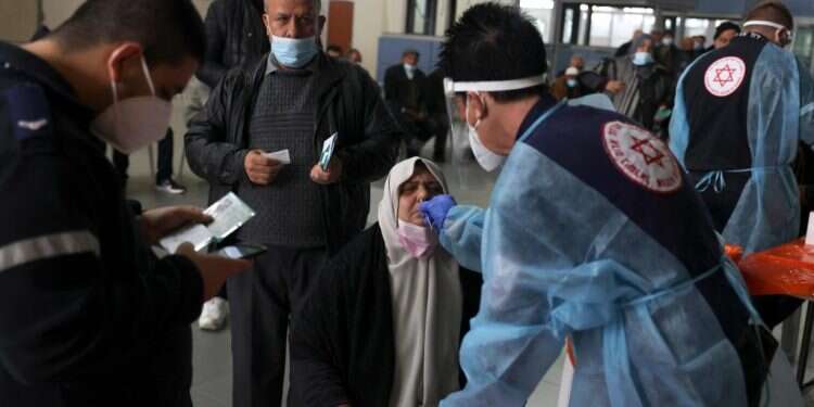 עלייה חדה בתחלואה: 1,306 נדבקים ביממה האחרונה