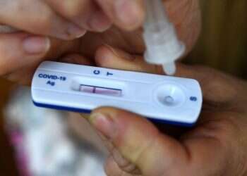 ה-FDA מזהיר: בדיקות מהירות פחות יעילות באיתור חולי אומיקרון