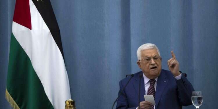 אבוֽ־מאזן נואם בכינוס פת