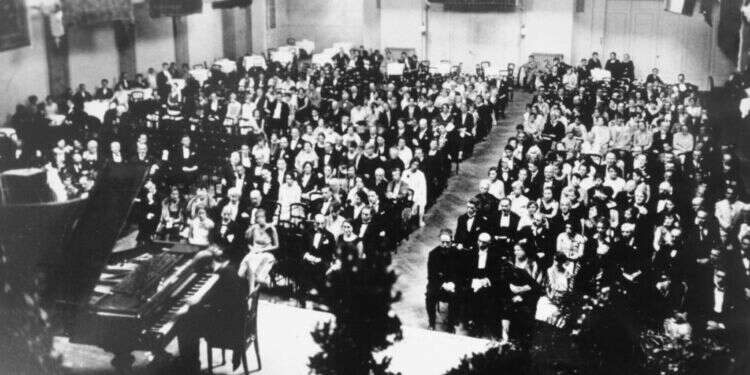 הקונגרס הציוני העולמי הרביעי בלונדון, 1900. צילום: באדיבות ארכיון הצילומים של קק הקונספציה הכלכלית: הציונות איננה פרויקט למטרות רווח