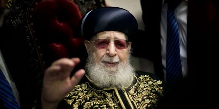 הרב עובדיה יוסף. צילום: יונתן זינדל - פלאש 90 כיצד הכתב הצבאי "א. פאר" הפיל את הממשלה