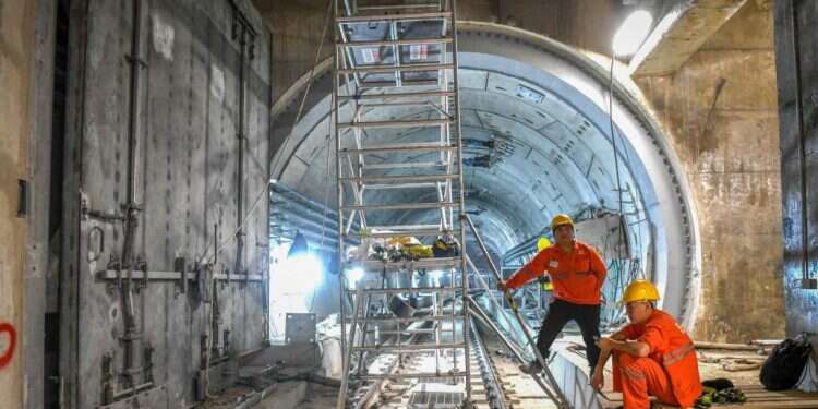 עבודות הרכבת הקלה בגוש דן. צילום: יוסי זליגר, פלאש 90 נתיב יציאה: בעיית הפקקים ידועה, הפתרונות מוכרים ובפועל לא קורה כלום