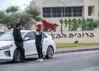 "הנהיגה פה היא משהו מסוכן. חוקי התנועה כאילו לא קיימים בכלל"