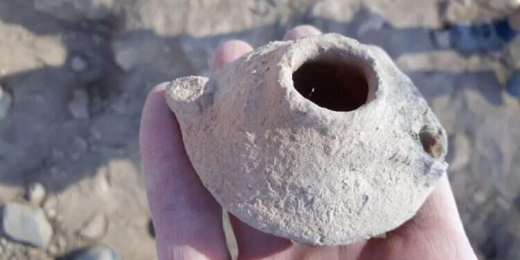 אור קטן: נר בן 700 שנה נמצא בסוסיא הקדומה