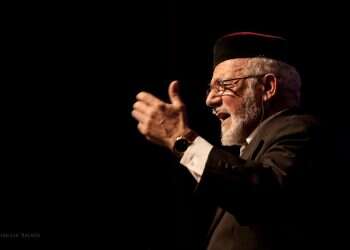 "כמו שאני נושם, ככה אני שר". כשגדול הפייטנים פוגש את גדולי הזמרים