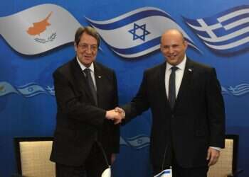 "חולקים ערכים משותפים": בנט נועד עם נשיא קפריסין