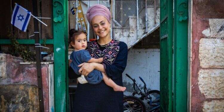 מוריה כהן שנפצעה בפיגוע הדקירה הבוקר שוחררה לביתה