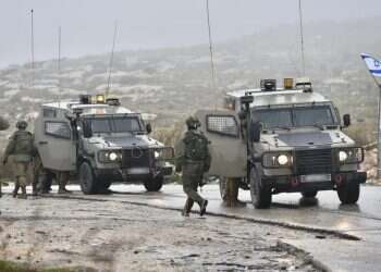 פיגוע סמוך למערת המכפלה; נמשך המצוד אחר המחבלים