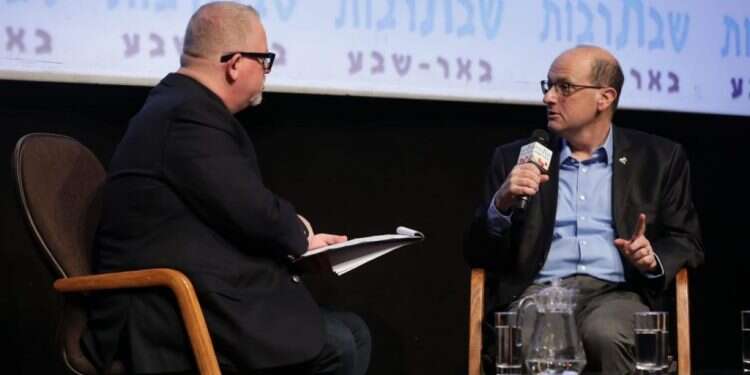 מנהל בי מנהל בי"ח סורוקה: "בשומר החומות עובדים התקשו להגיע לעבודה בגלל הפורעים"