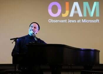 טיש חורפי עם יונתן רזאל: מיקרוסופט משיקה קהילת עובדים דתיים וחרדים
