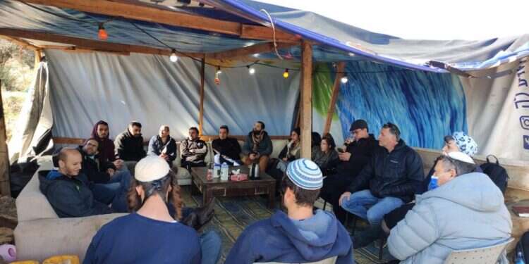 הציונות הדתית כבר לא מתכחשת לנוער הגבעות