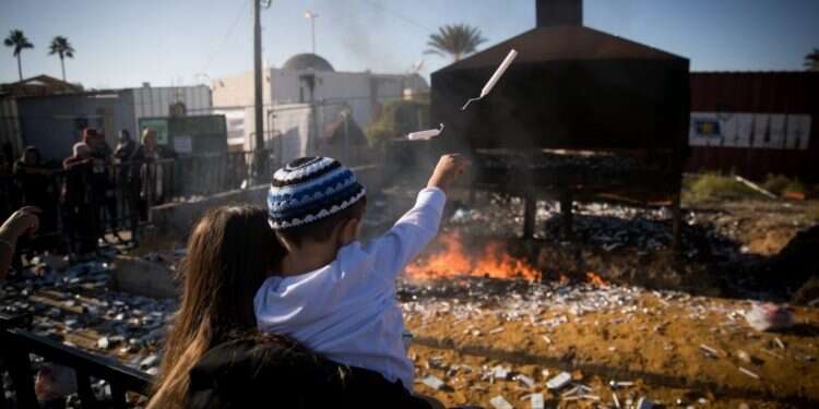 הילולת הבאבא סאלי. צילום: יונתן זינדל פלאש 90 "פגיעה בחופש הדת": הילולת הבאבא סאלי תתקיים כמתוכנן
