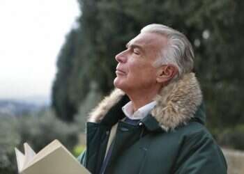 זה כבר מזמן לא בלונד – הכירי את טרנד השיער האפור