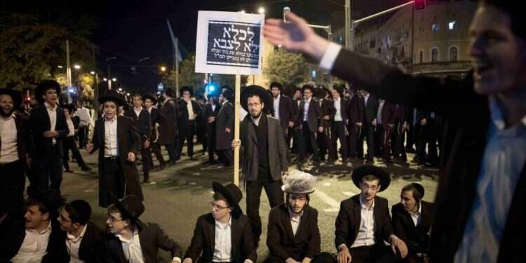 כיצד הכתב הצבאי "א. פאר" הפיל את הממשלה