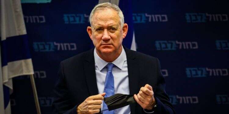 שר הביטחון בני גנץ. צילום: אורן בן חקון רגבים לשר גנץ: "אתה מגש הכסף עליו מוקמת המדינה הפלסטינית"